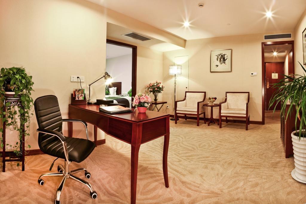 Landison Plaza International Hotel Zhenjiang  Eksteriør billede