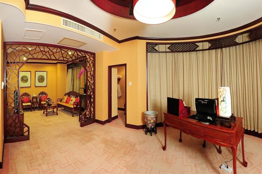 Landison Plaza International Hotel Zhenjiang  Eksteriør billede