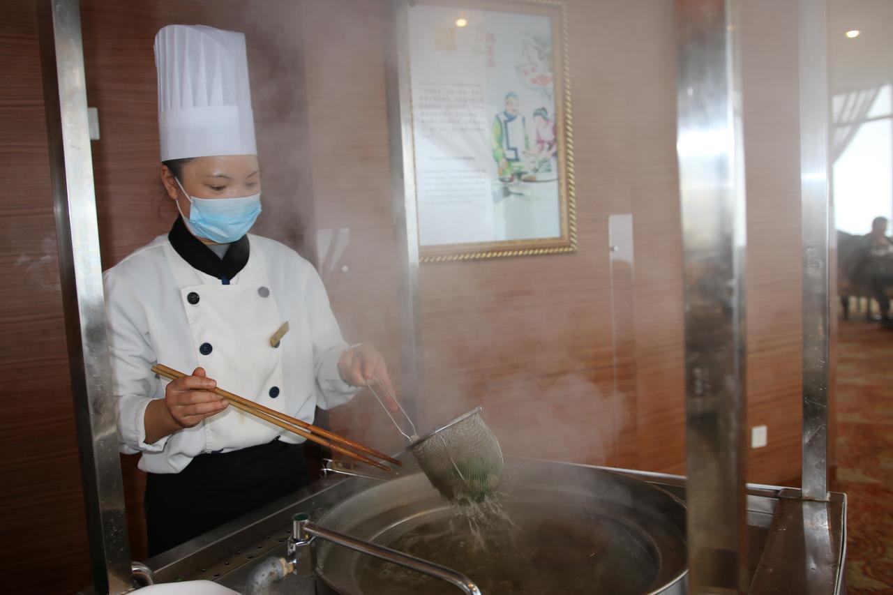 Landison Plaza International Hotel Zhenjiang  Eksteriør billede