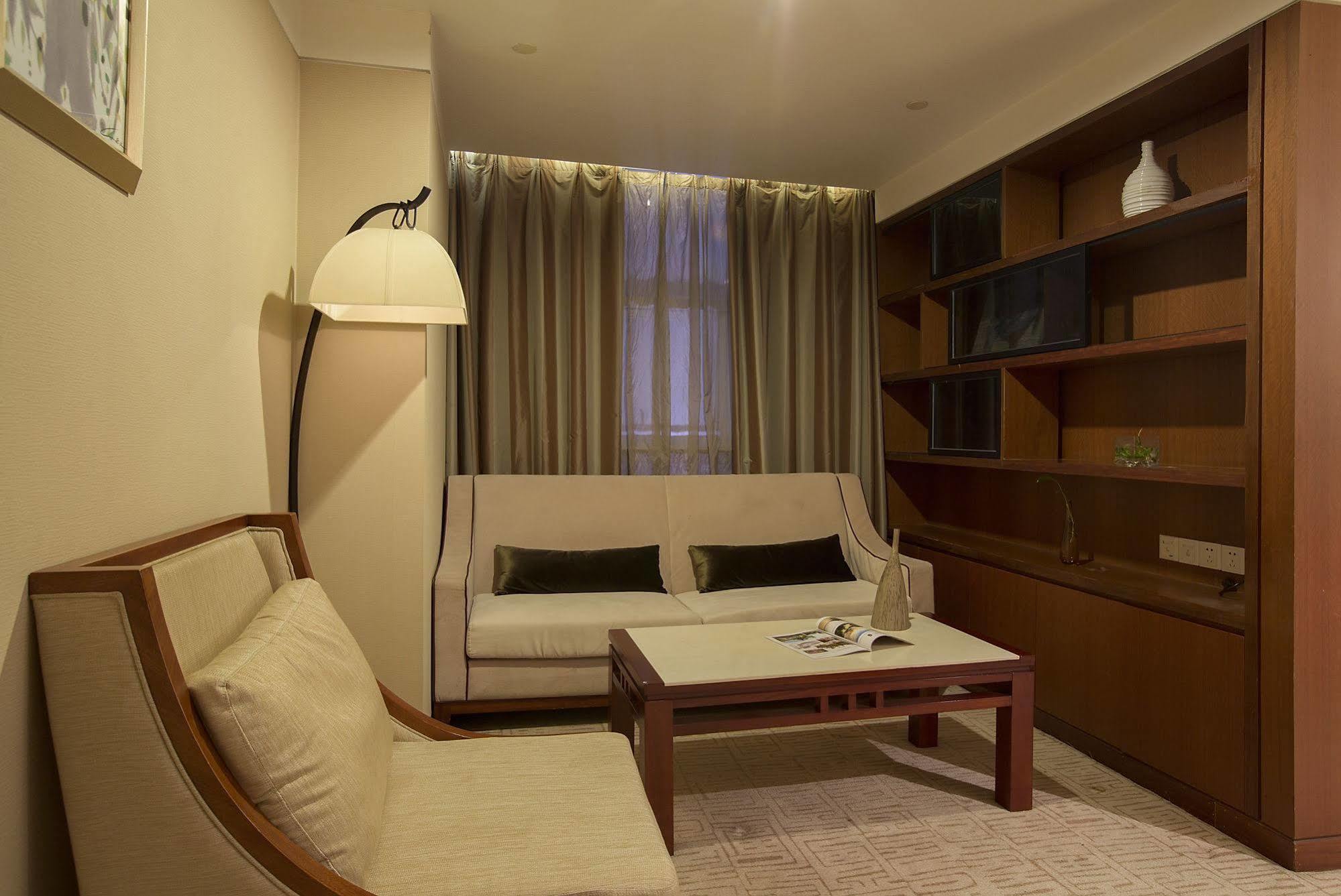 Landison Plaza International Hotel Zhenjiang  Eksteriør billede